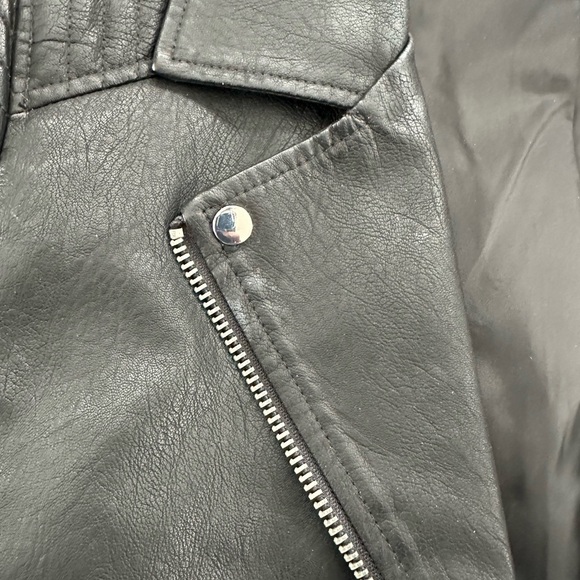 vegan leather jacket! only worn once - Picture 6 of 12